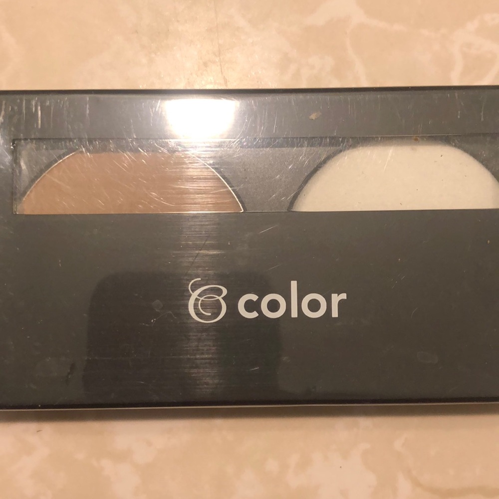 BeautiControl Perfecting Wet/Dry Finish Foundatio